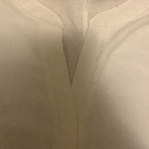 a white dotted shirts from suzy shier - Picture 2 of 5